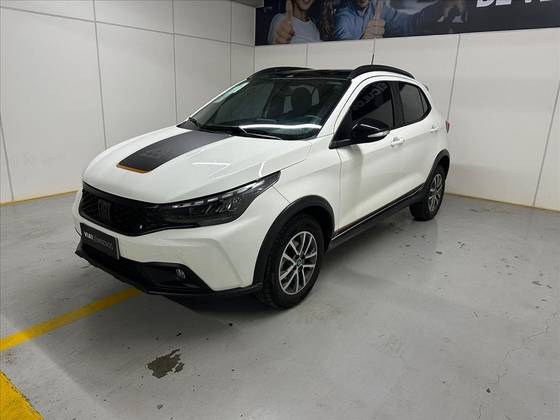 FIAT ARGO 1.3 FIREFLY FLEX TREKKING CVT FIAT ARGO 1.3 FIREFLY FLEX TREKKING CVT